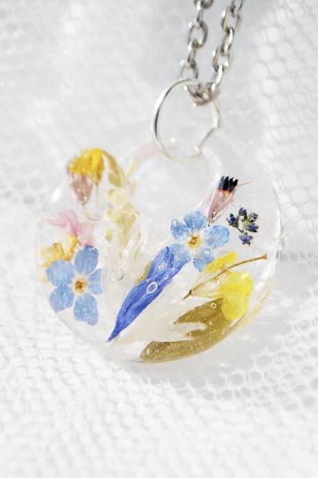 Pendant with forget-me-not and other flowers resin necklace