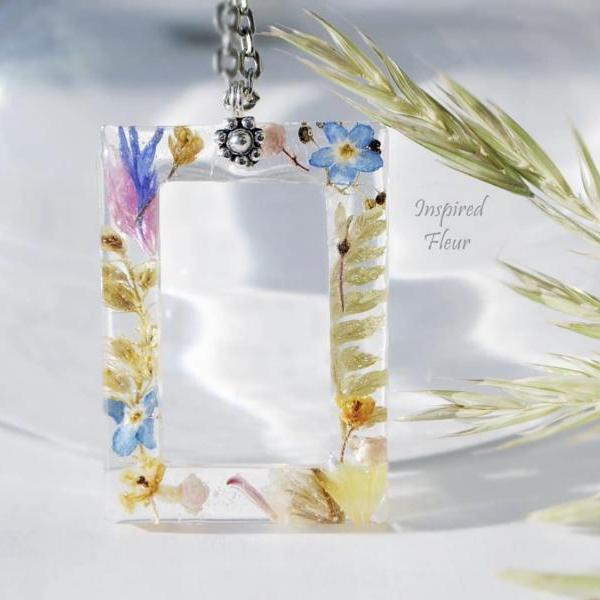 Hollow rectangle flower resin pendant frame necklace